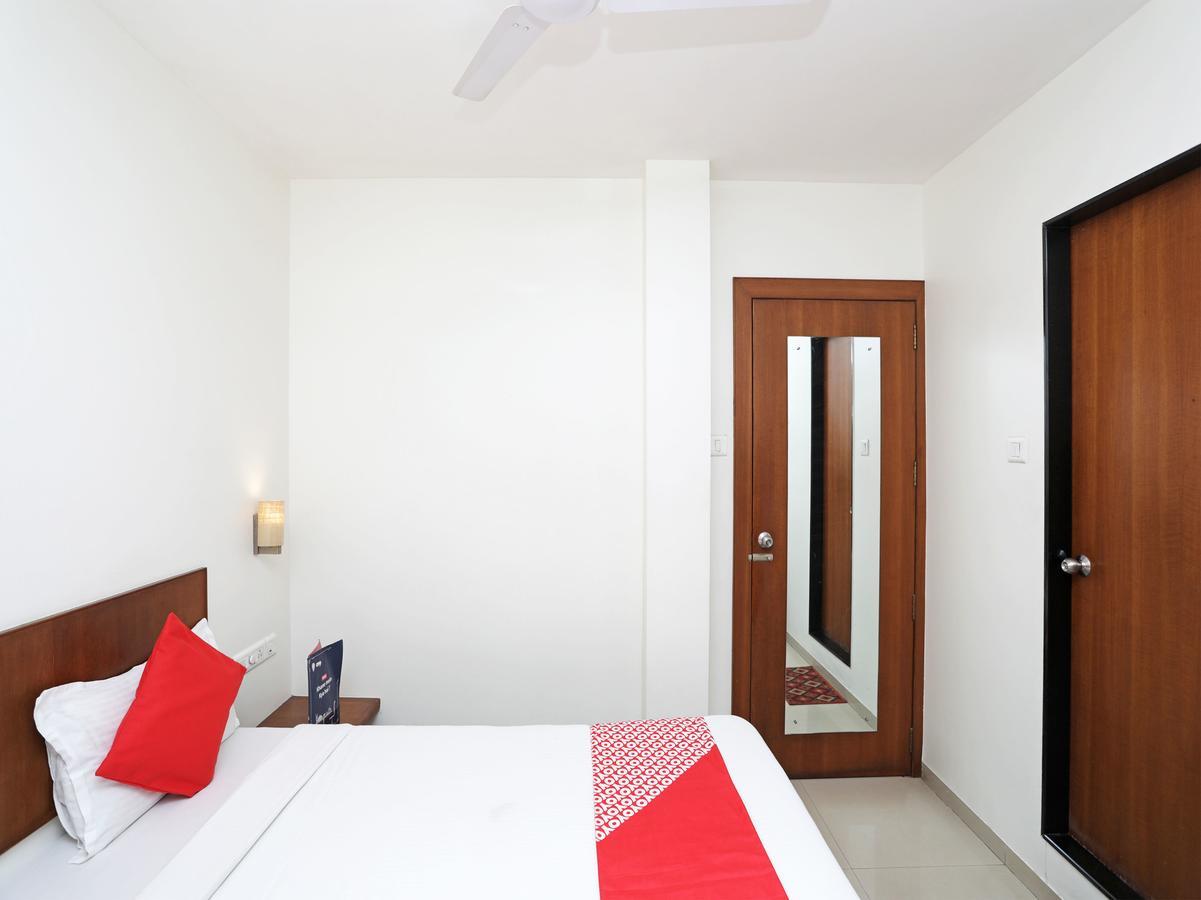 Oyo 1194 Hotel Gulmohr Pune Exterior foto