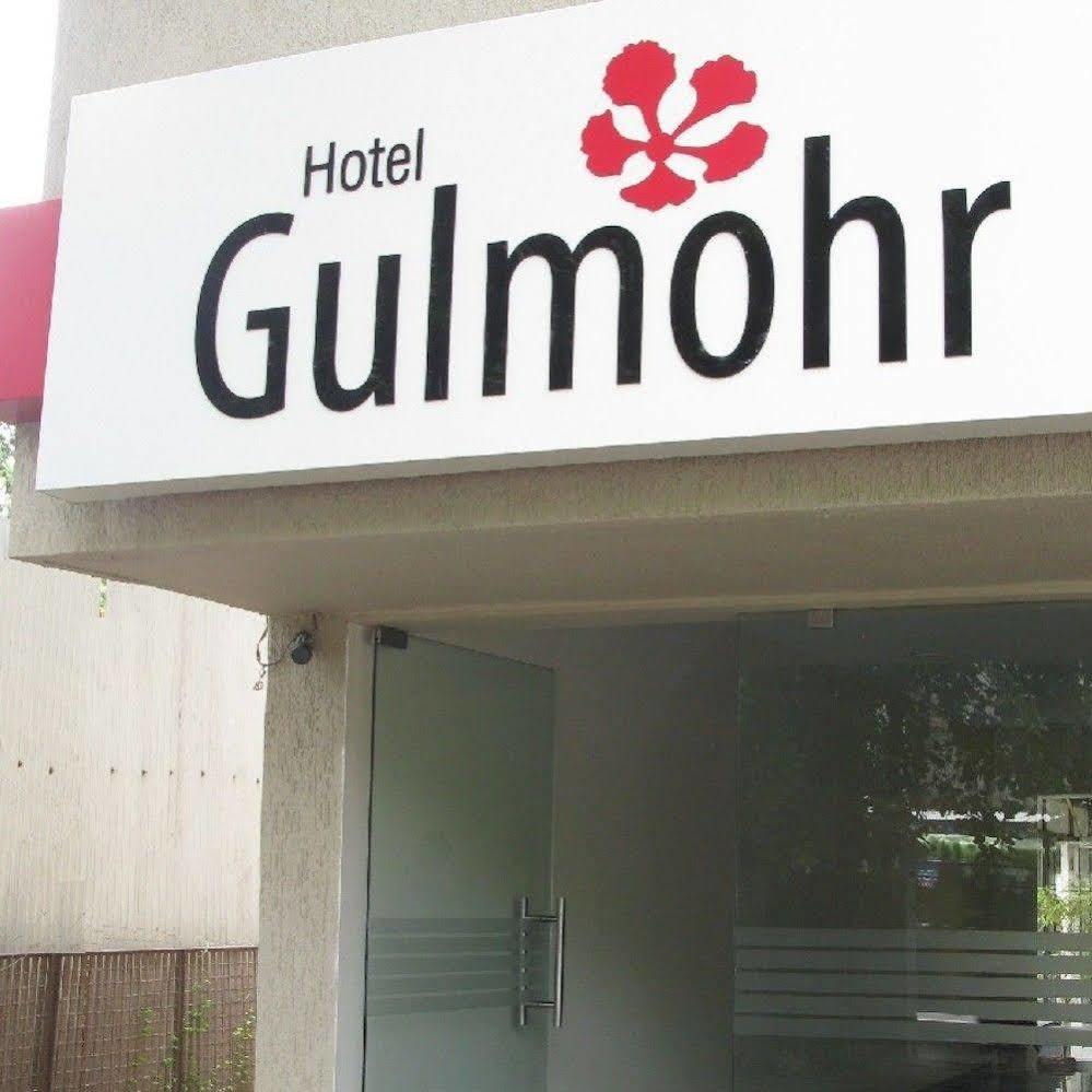 Oyo 1194 Hotel Gulmohr Pune Exterior foto